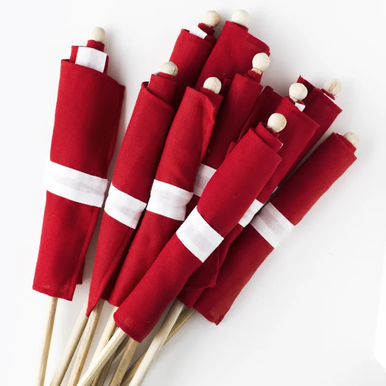 Fødselsdagsflag på pind - hurra-flag